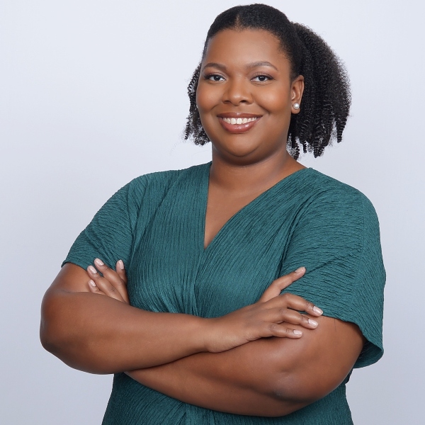 headshot of Janelle Jones in scrubs